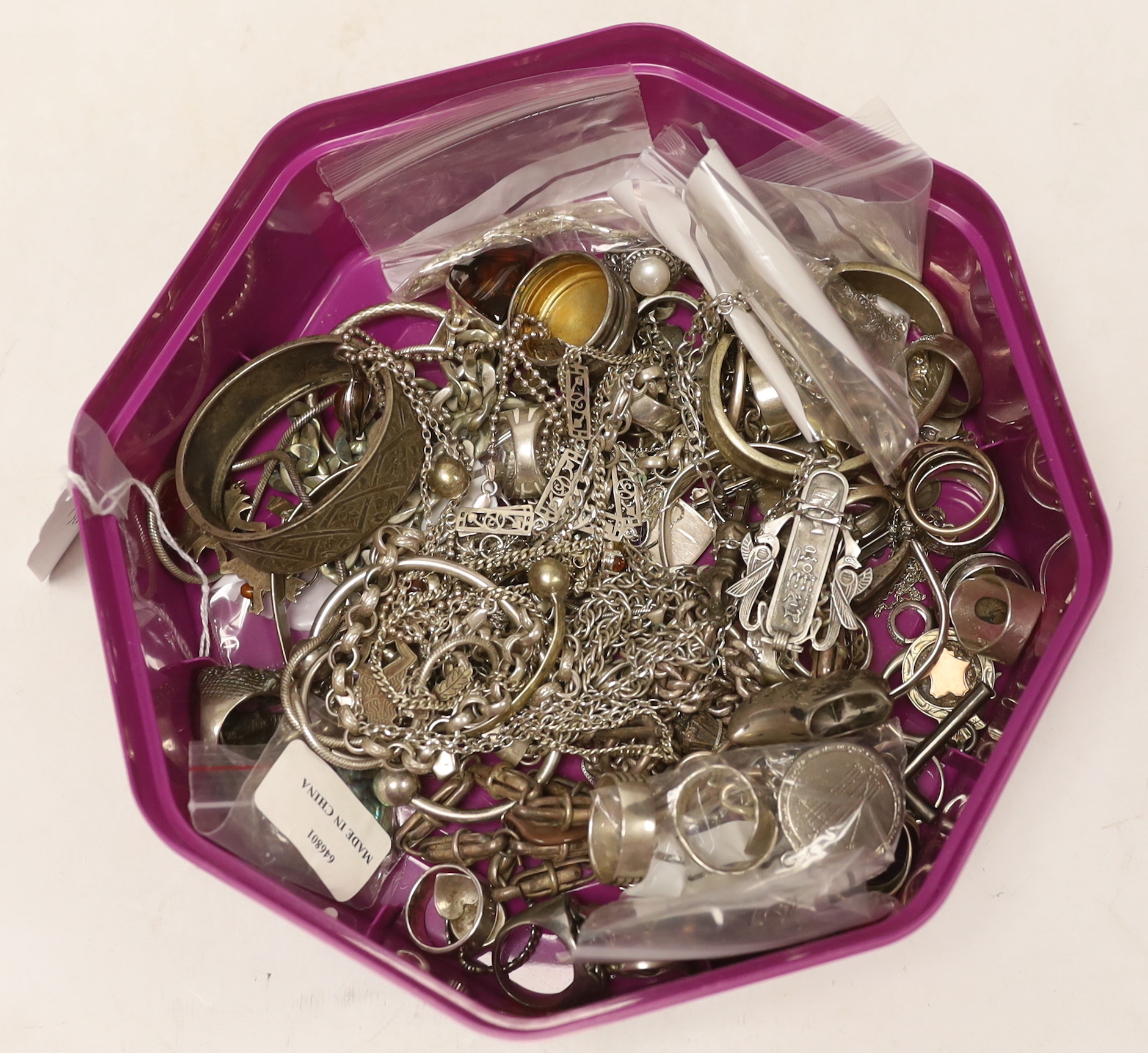 A large quantity of assorted silver, 925 and white metal jewellery including alberts, earrings, rings etc.